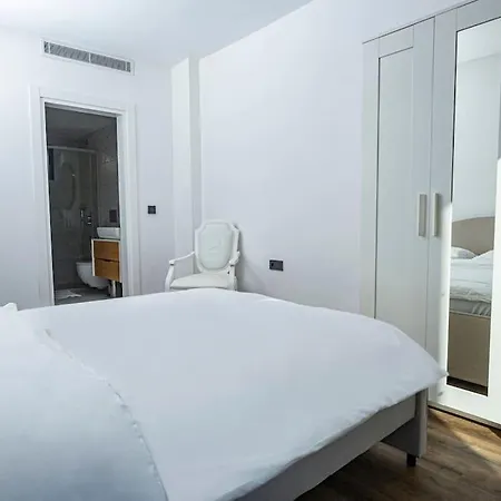 Vilă Al Mare 2; Koyunbaba'da Oezel Havuzlu Bodrum