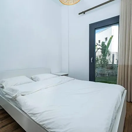 Al Mare 2; Koyunbaba'da Oezel Havuzlu Villa